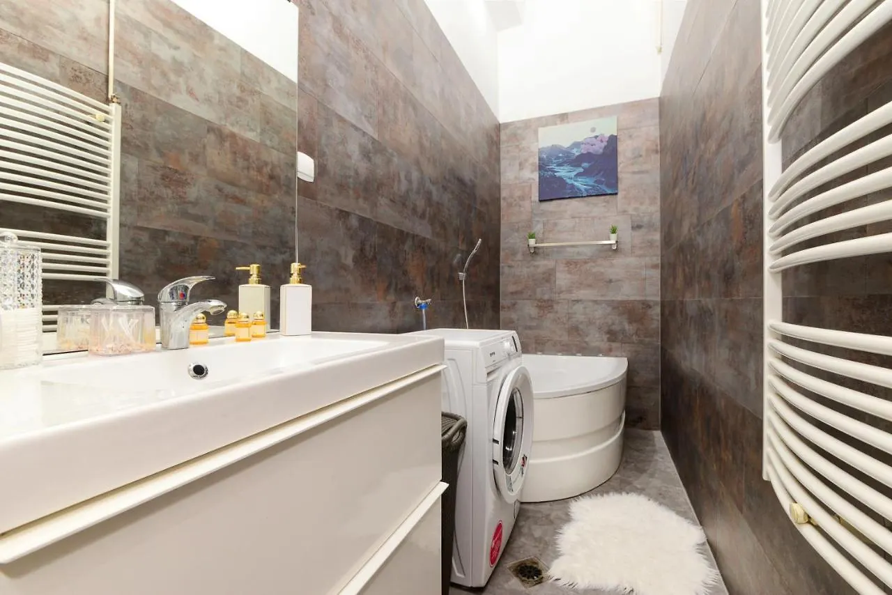 Roses Square Apartman Apartamento Budapest Hungría